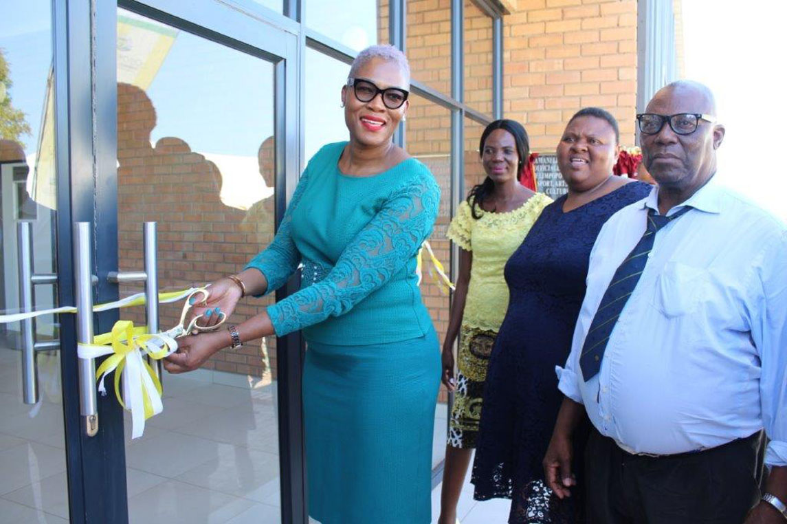 MEC Thandi officially hands over state of the Art Zamani Community Library to Nkurhi community and surrounding villages at Greater Giyani Municipality in the Mopani District
